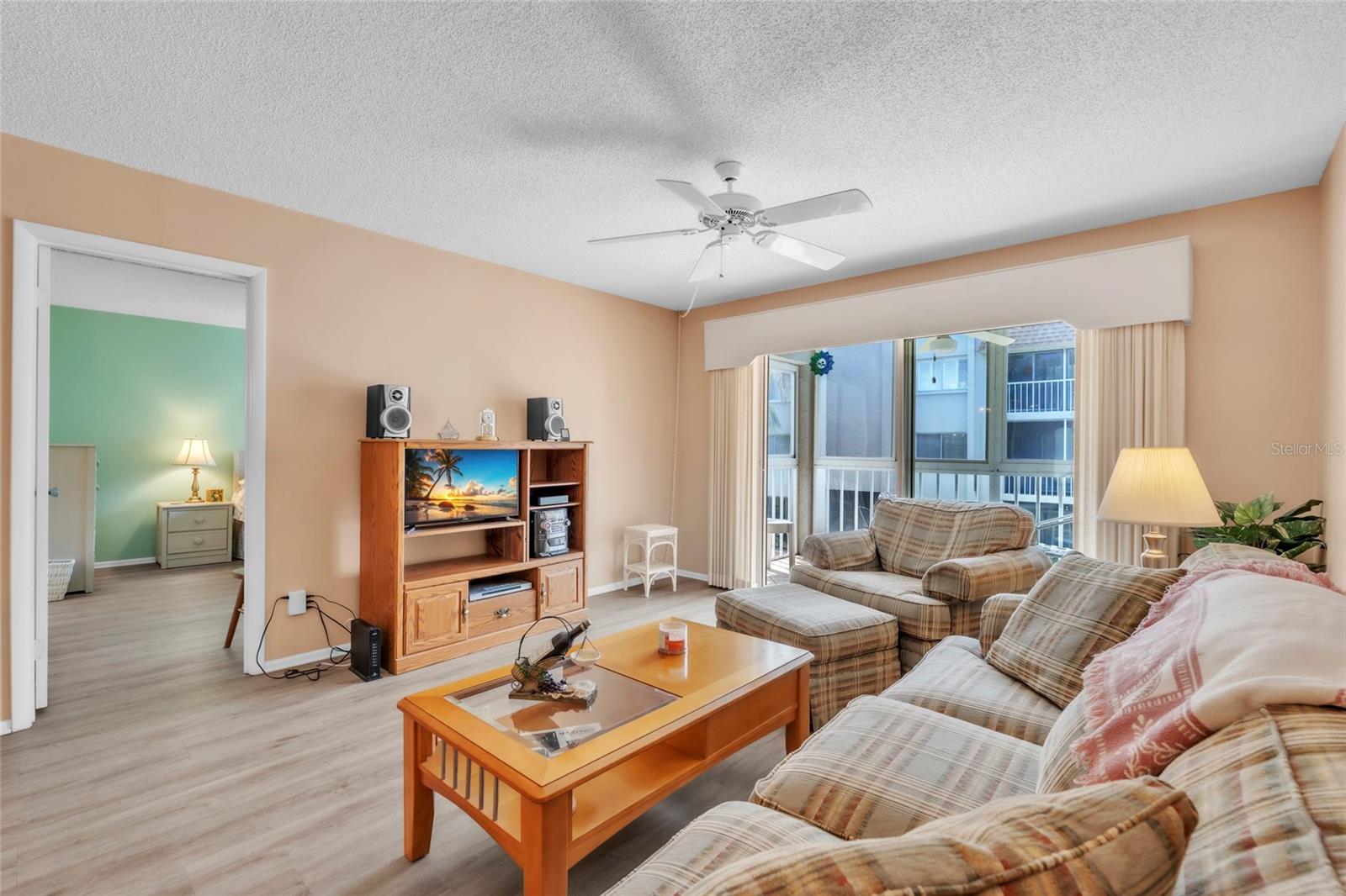 GLEN OAKS GARDEN APTS 2 - Residential