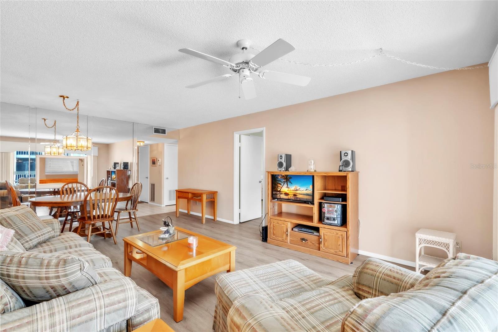 GLEN OAKS GARDEN APTS 2 - Residential