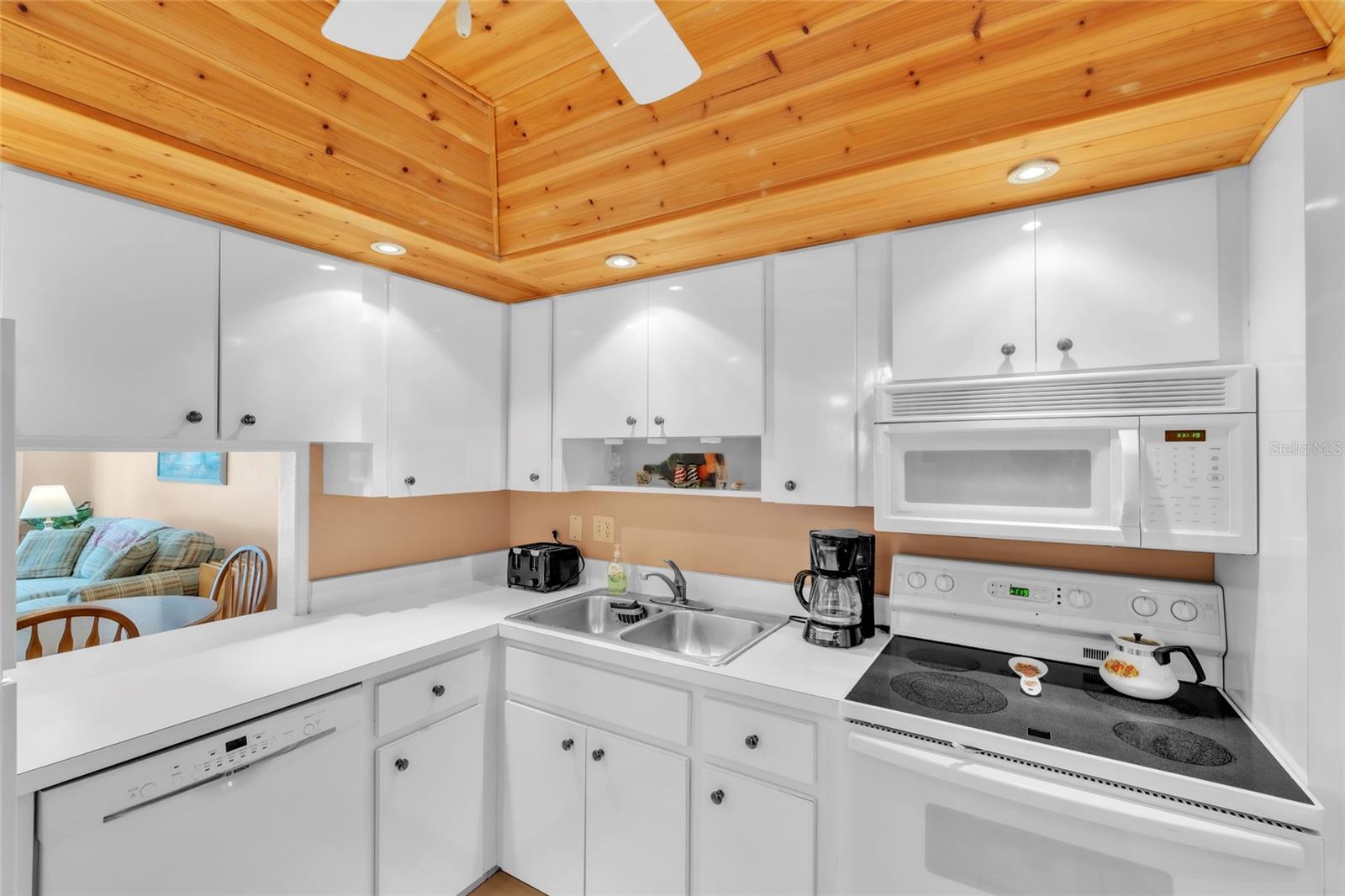 GLEN OAKS GARDEN APTS 2 - Residential