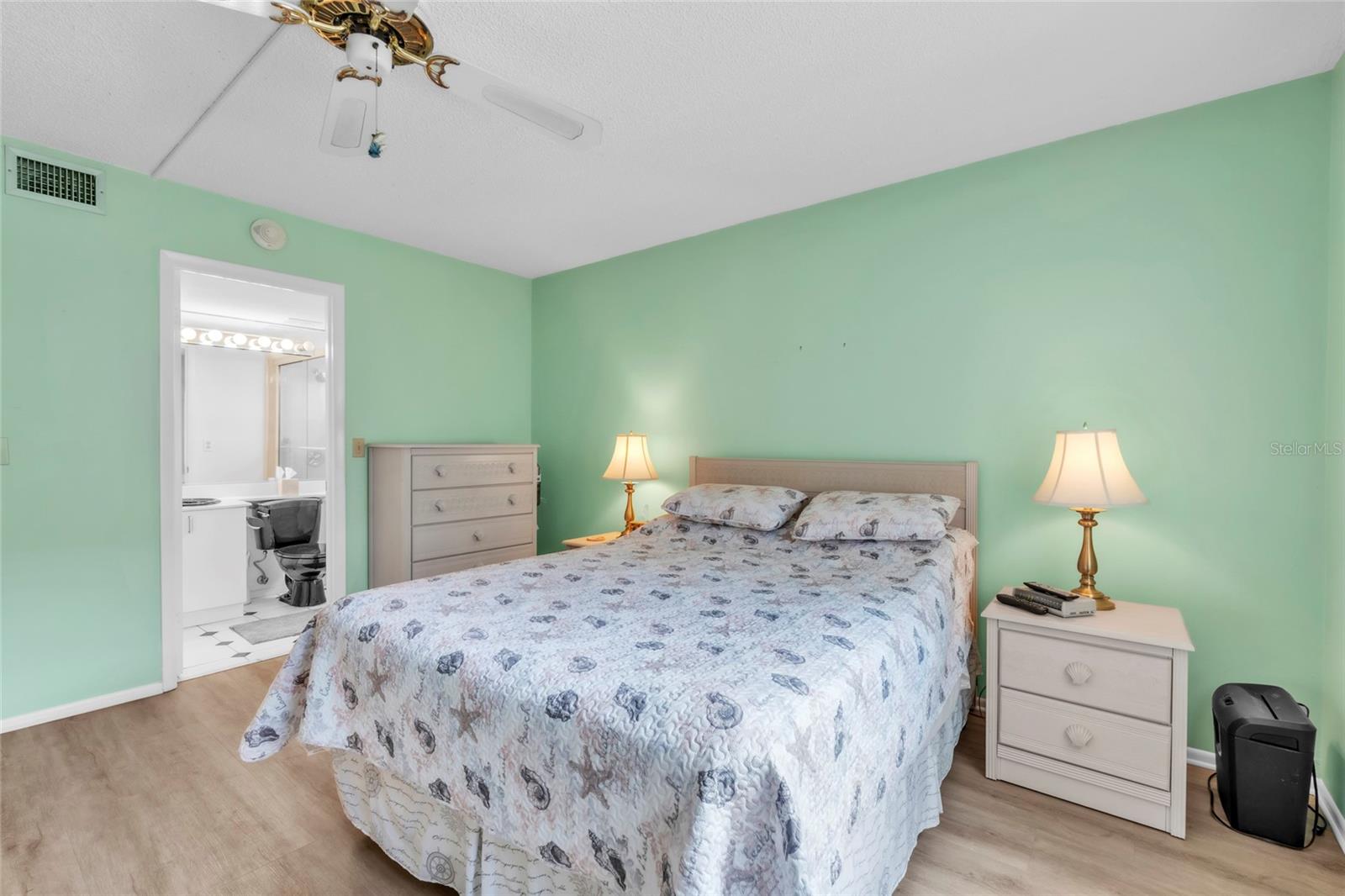 GLEN OAKS GARDEN APTS 2 - Residential