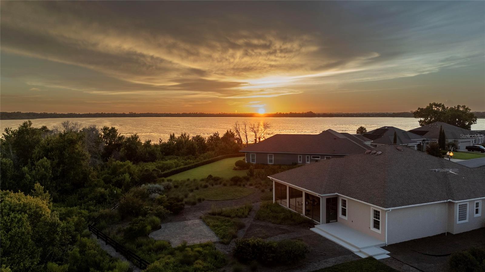 871 IRON OAK WAY