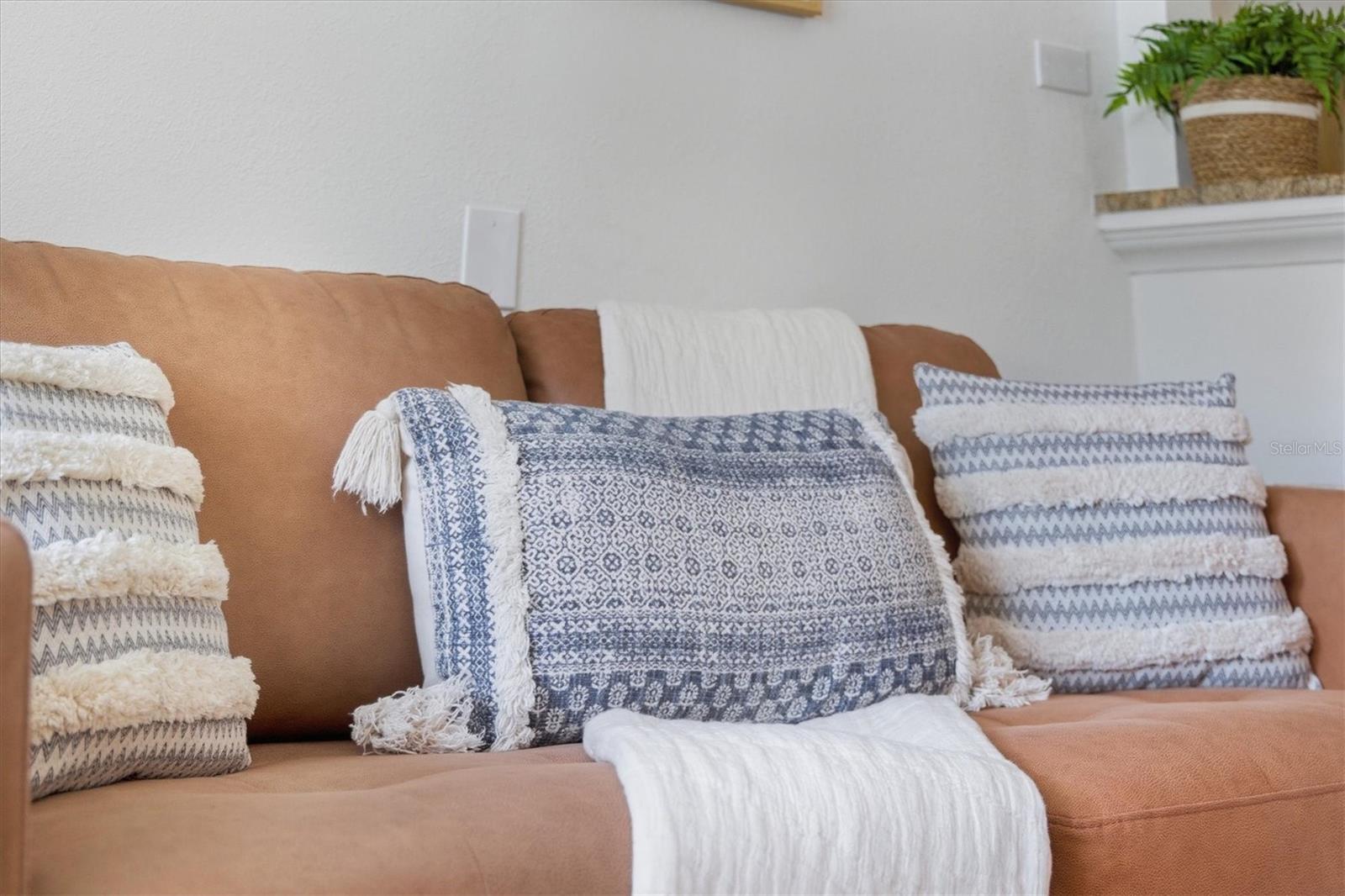 PELICAN POINTE ON - Residential