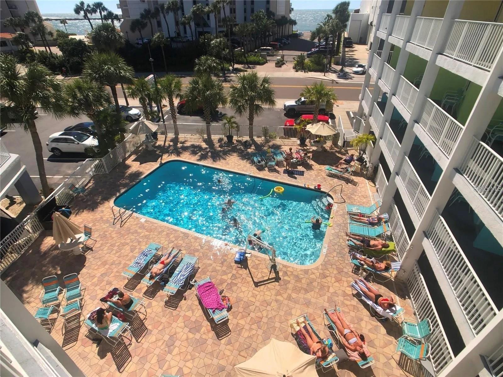 PELICAN POINTE ON - Residential