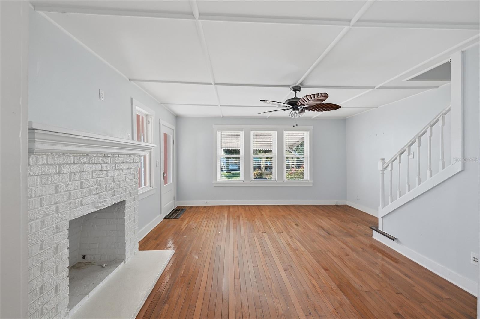 10 PLAZA STREET E, BRADENTON, FL, 34208 4 10 PLAZA STREET E