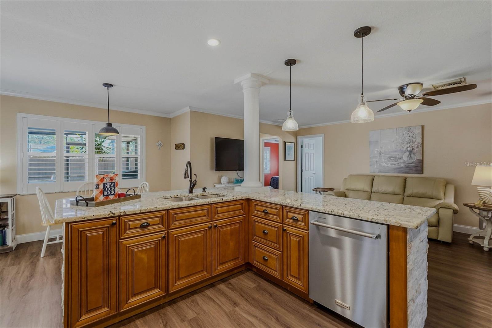 LINDEN PLACE - Residential