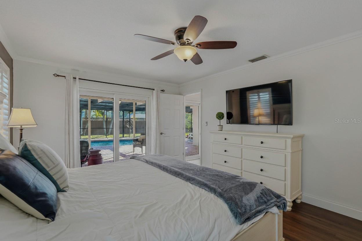 LINDEN PLACE - Residential