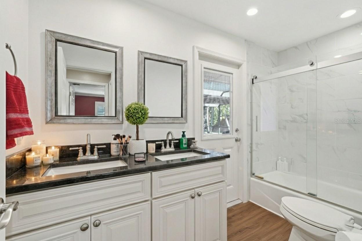 LINDEN PLACE - Residential