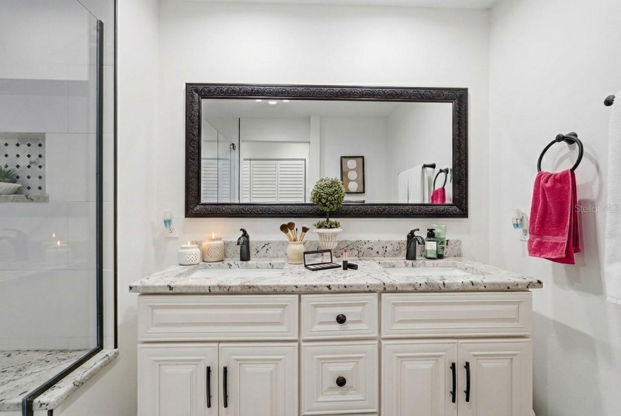 LINDEN PLACE - Residential