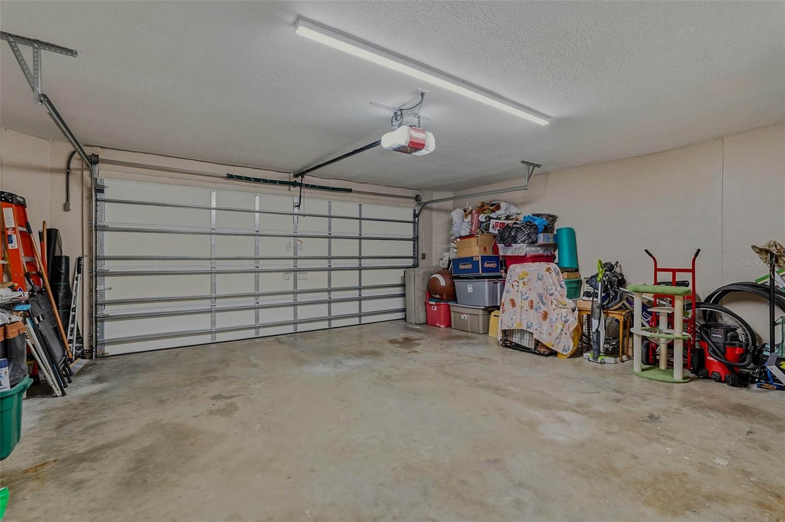 LINDEN PLACE - Residential