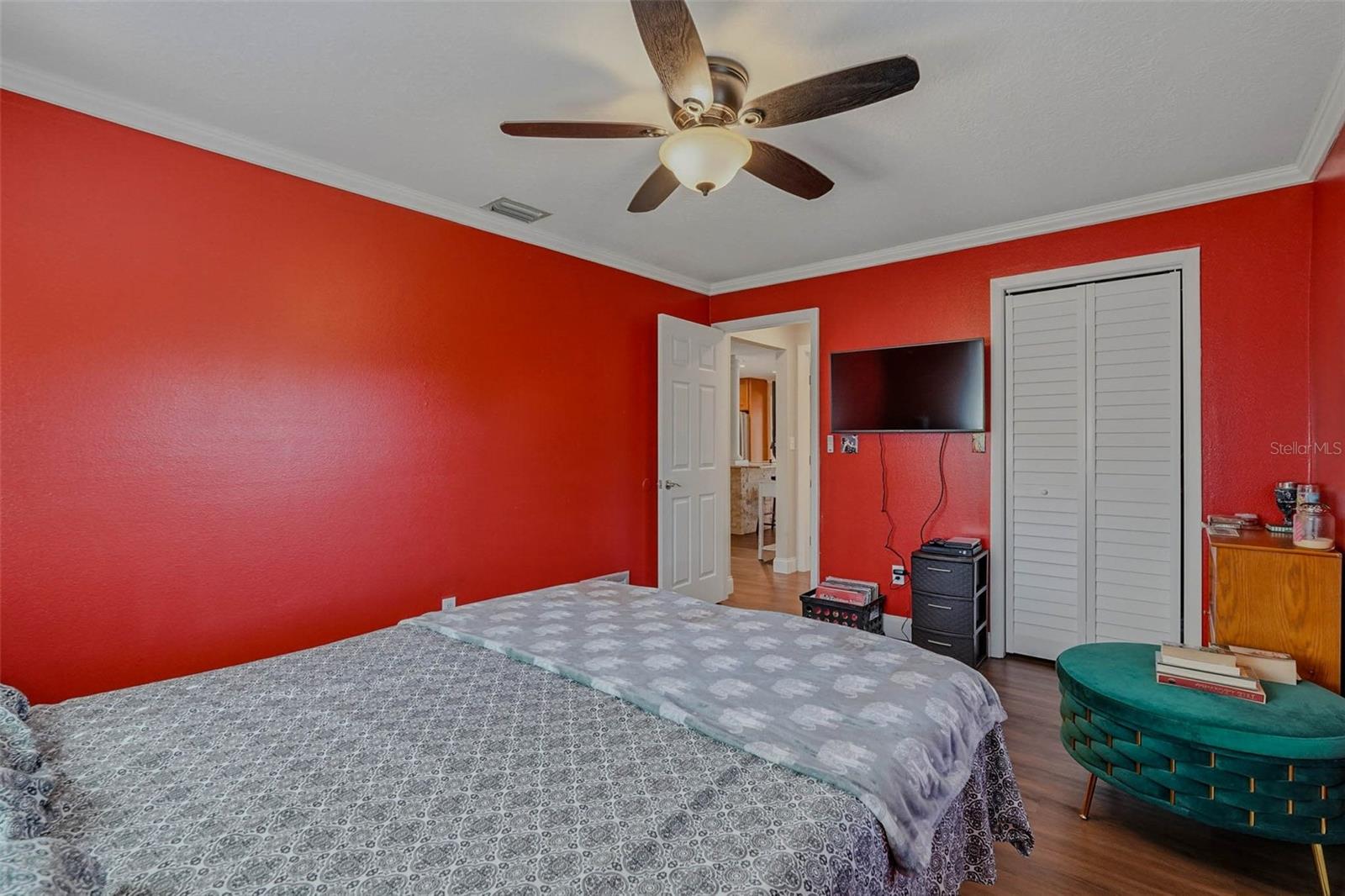 LINDEN PLACE - Residential