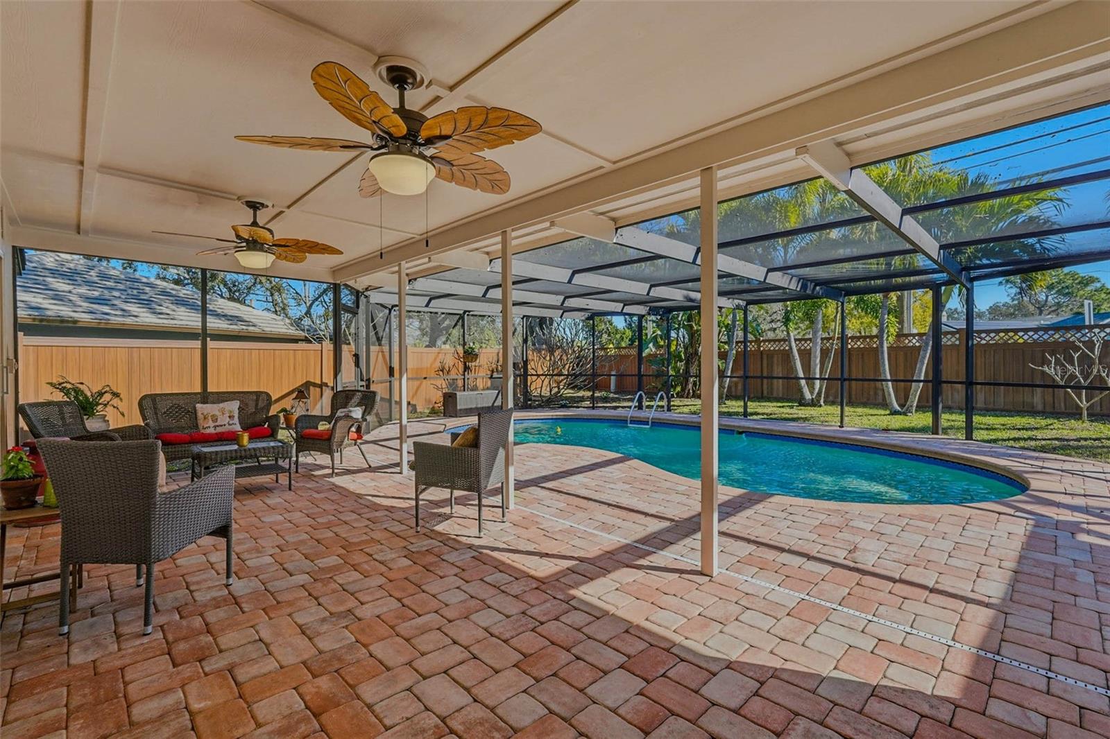 LINDEN PLACE - Residential