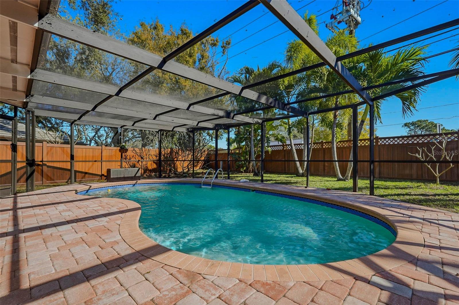 LINDEN PLACE - Residential