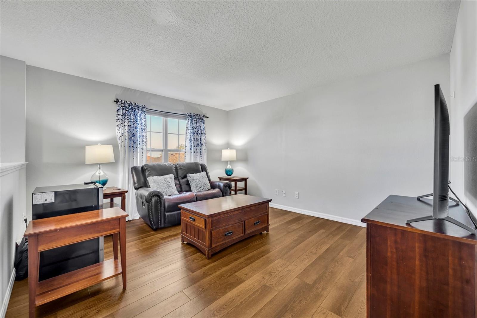 BARRINGTON ESTATES - Residential