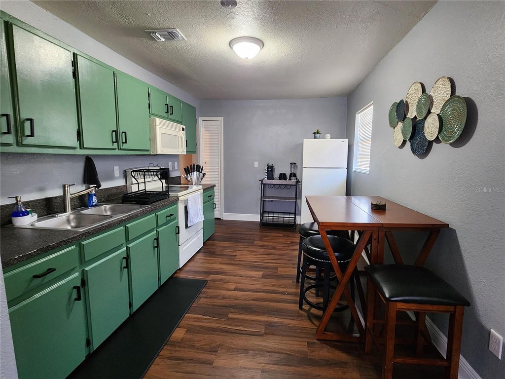 Photo of 714 Texas Avenue, Lakeland, FL 33815 (MLS # O6420010)