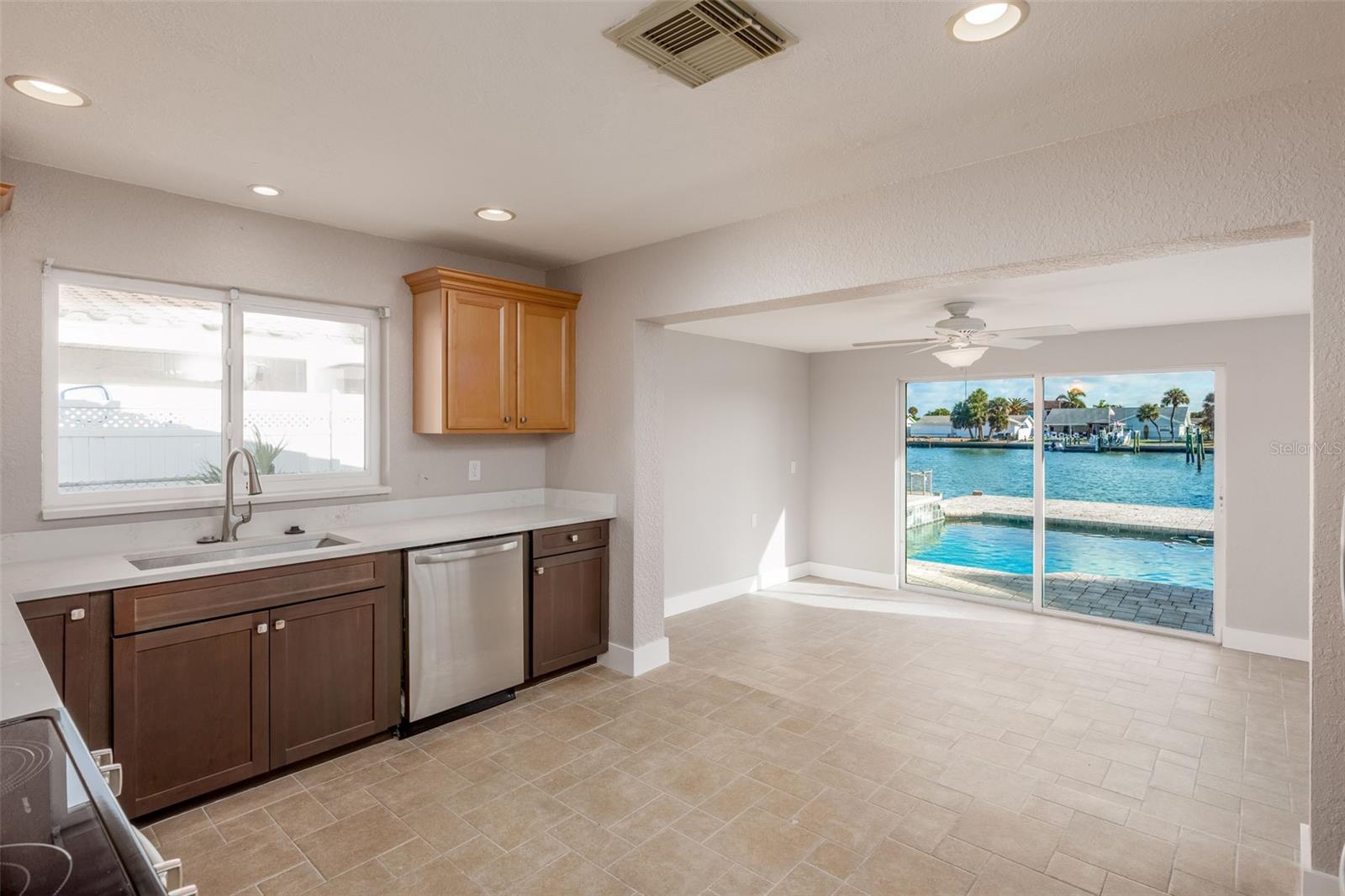 THREE PALMS POINT - Residential Lease