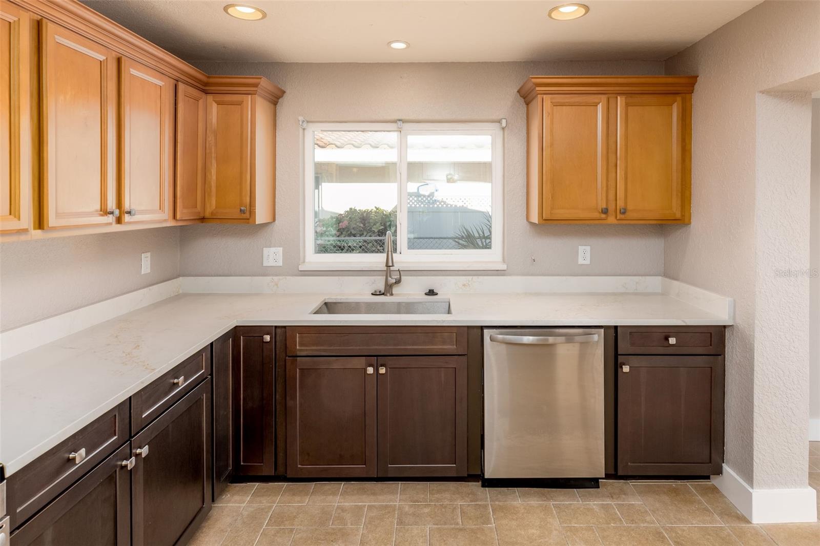 THREE PALMS POINT - Residential Lease