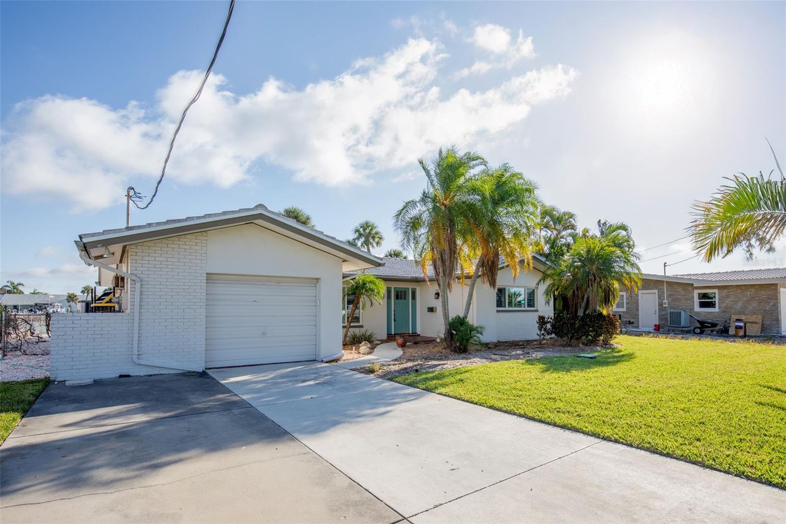 THREE PALMS POINT - Residential Lease