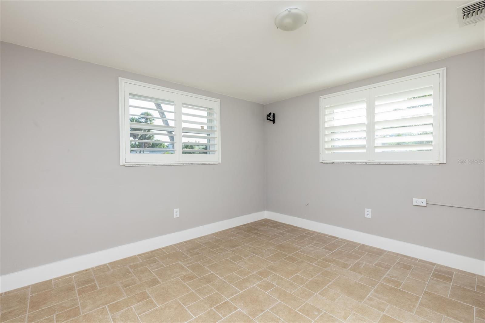 THREE PALMS POINT - Residential Lease