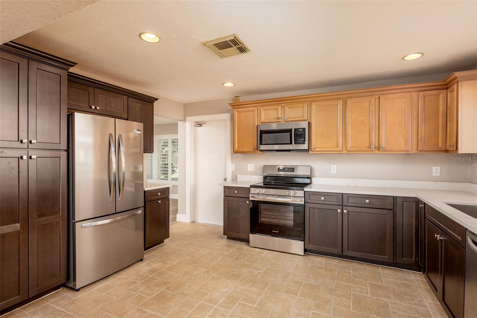 THREE PALMS POINT - Residential Lease