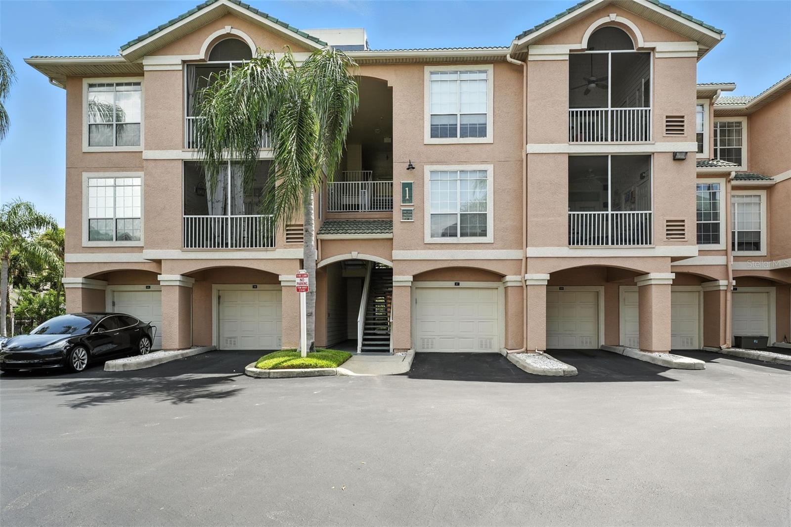 1103 BAY CLUB CIRCLE 1103