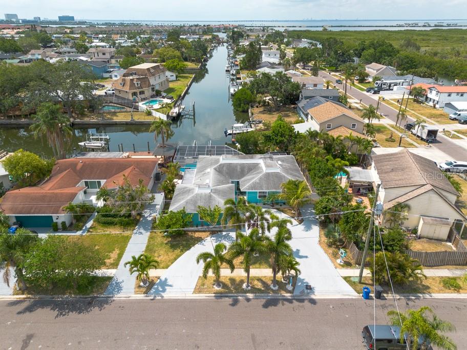 4643 BAY CREST DRIVE