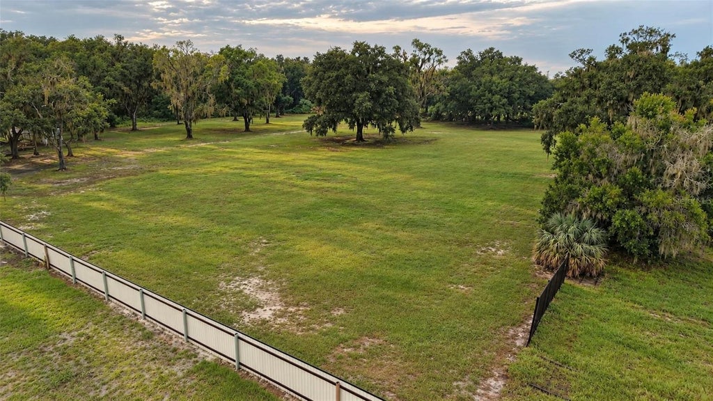 Photo of Lakeland, FL 33811 (MLS # L4965536)