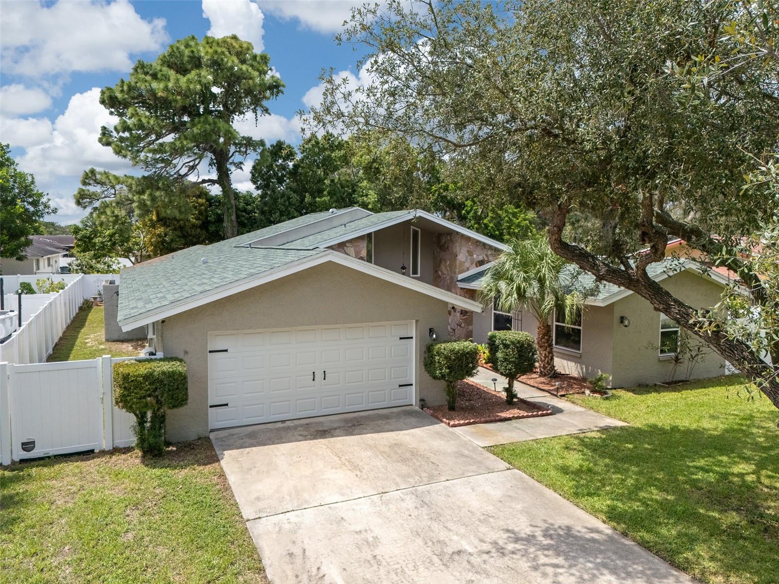 425 WAYFARER COURT