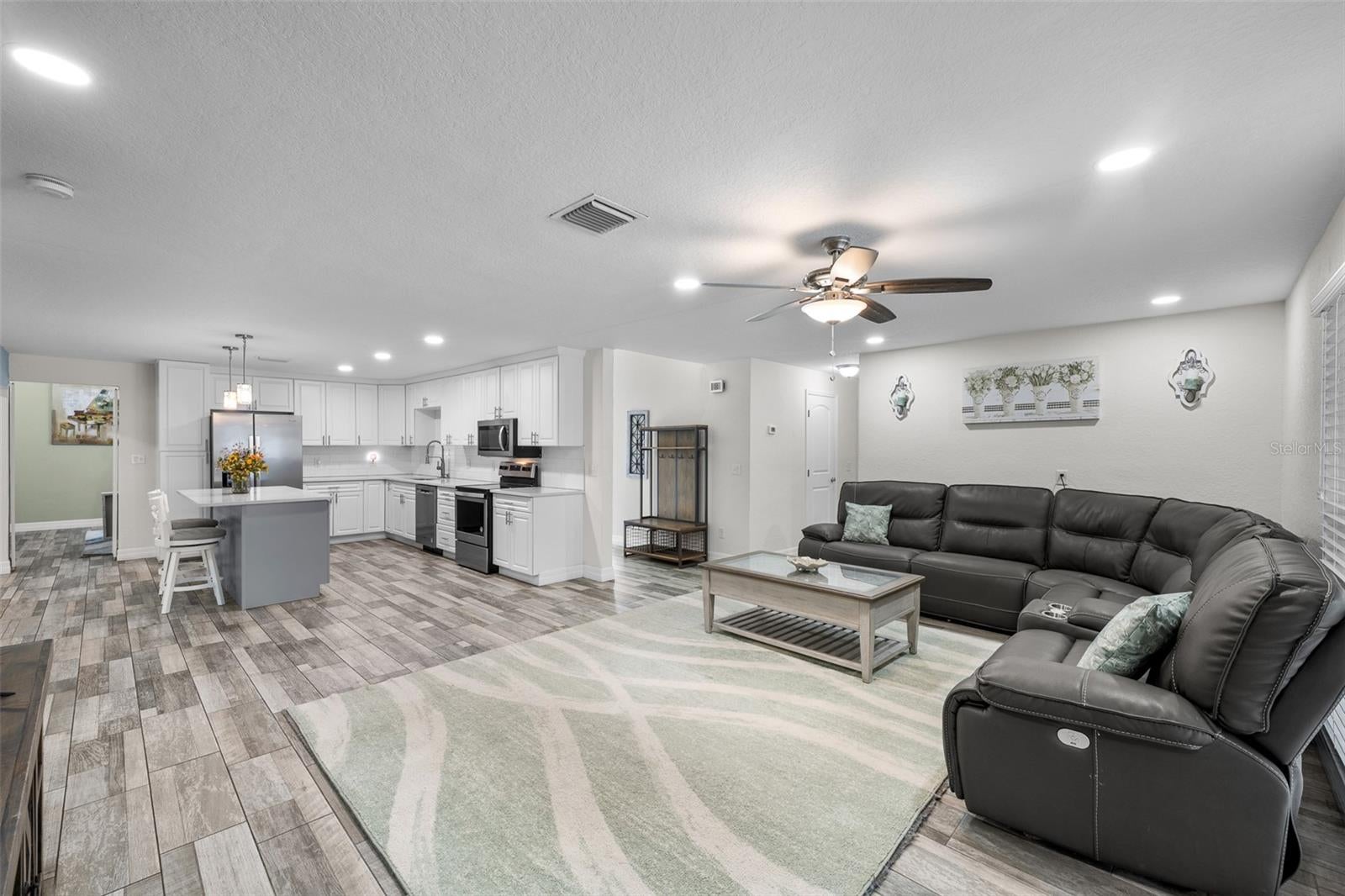 425 WAYFARER COURT