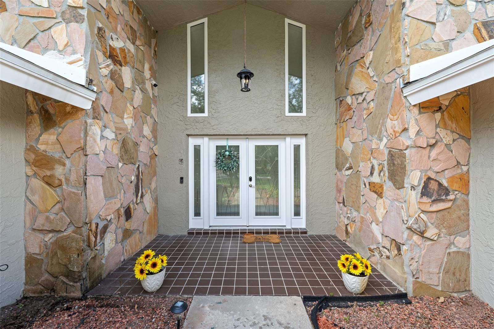 425 WAYFARER COURT
