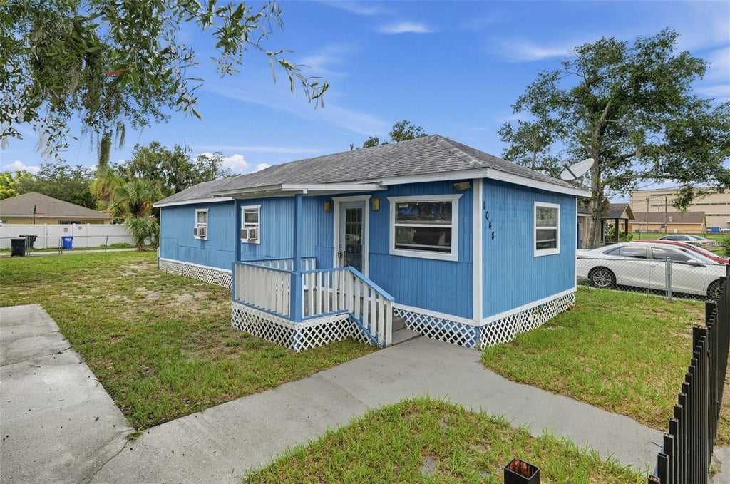 Photo of 1048 N Missouri Avenue, Lakeland, FL 33805 (MLS # GC543740)