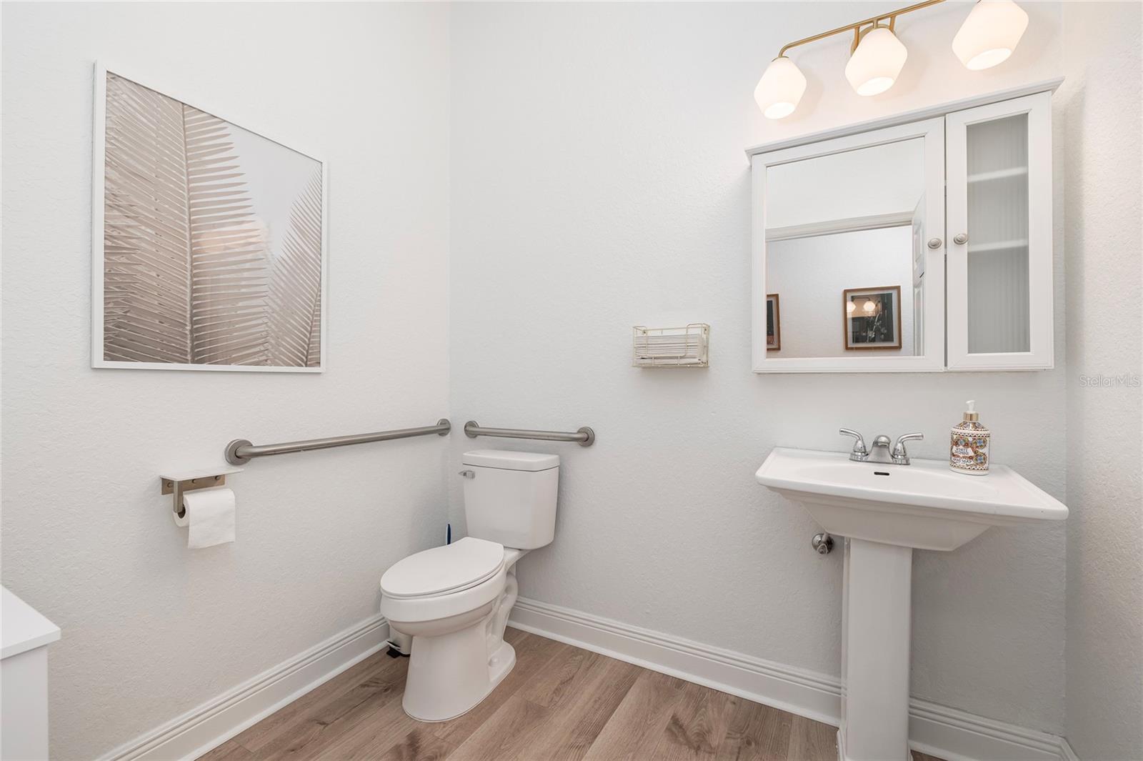 HARBOR OAKS OFFICE PARK CONDO - Residential Income