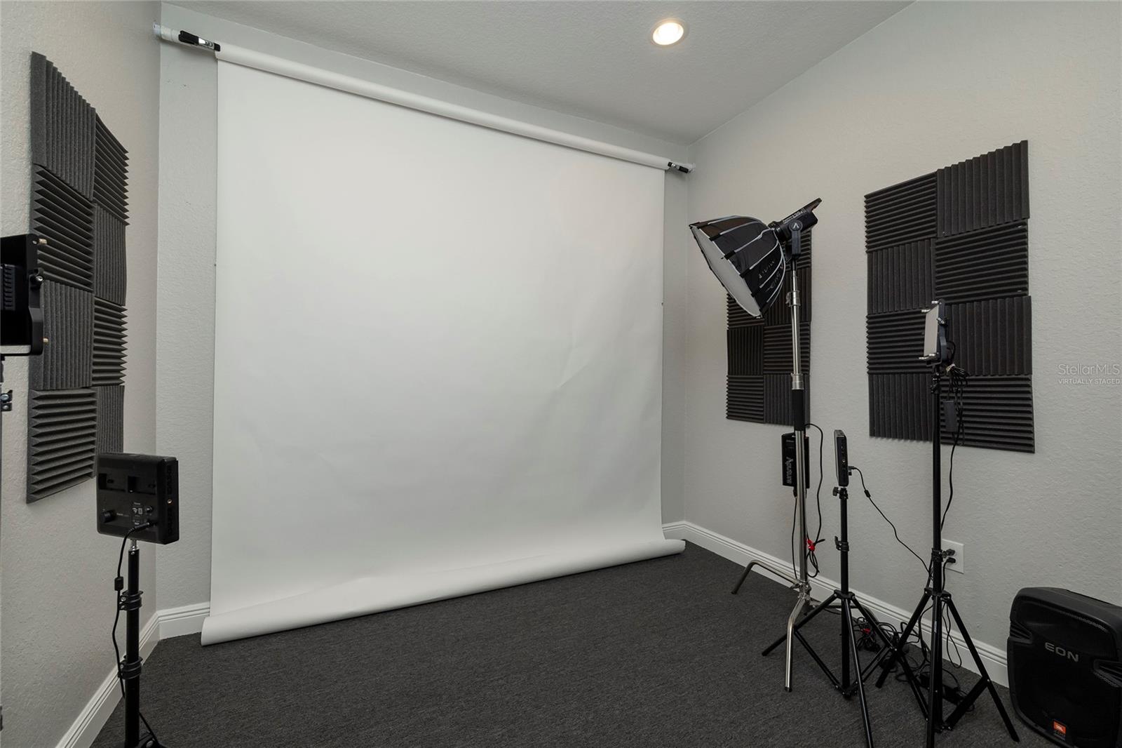 HARBOR OAKS OFFICE PARK CONDO - Residential Income