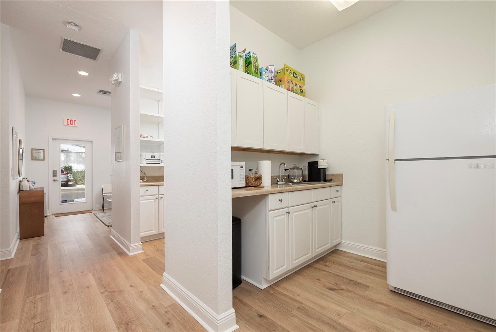 HARBOR OAKS OFFICE PARK CONDO - Residential Income