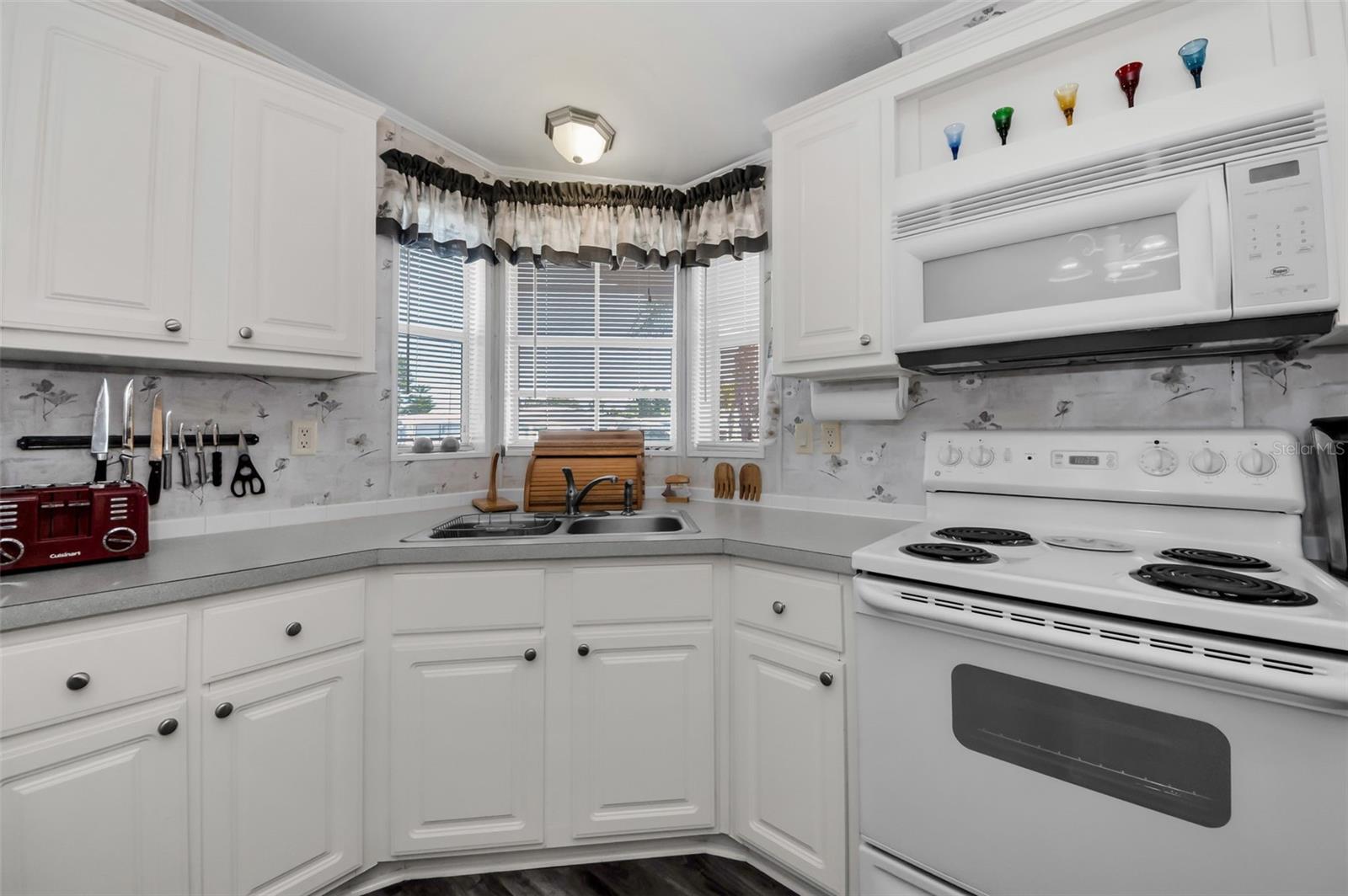 TARPON SHORES MOBILE HOME VILLAGE UNREC - Residential