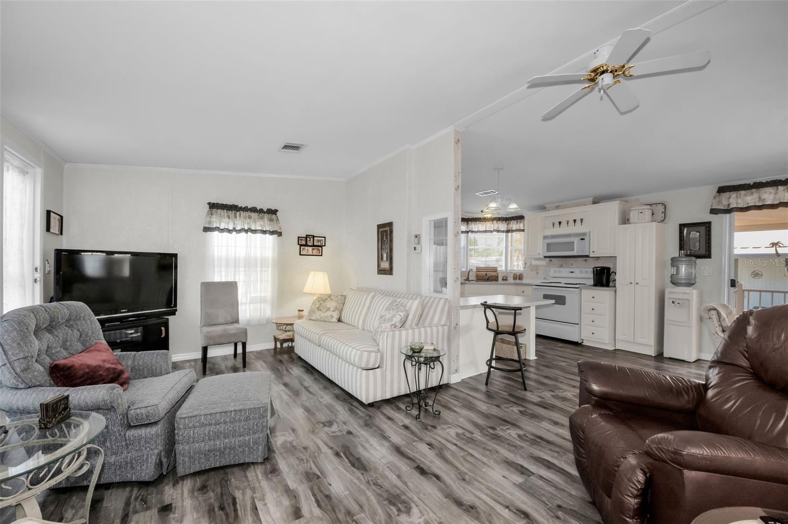 TARPON SHORES MOBILE HOME VILLAGE UNREC - Residential