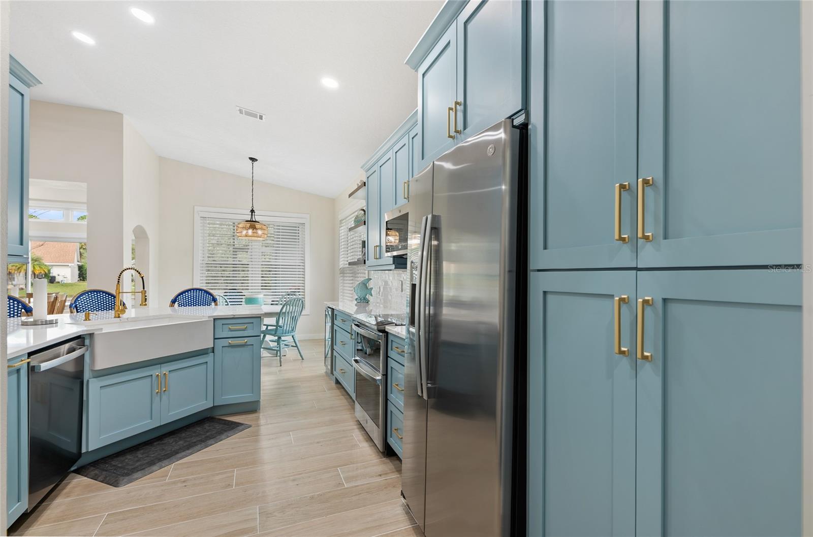 LINKSIDE GRAND HAVEN - Residential