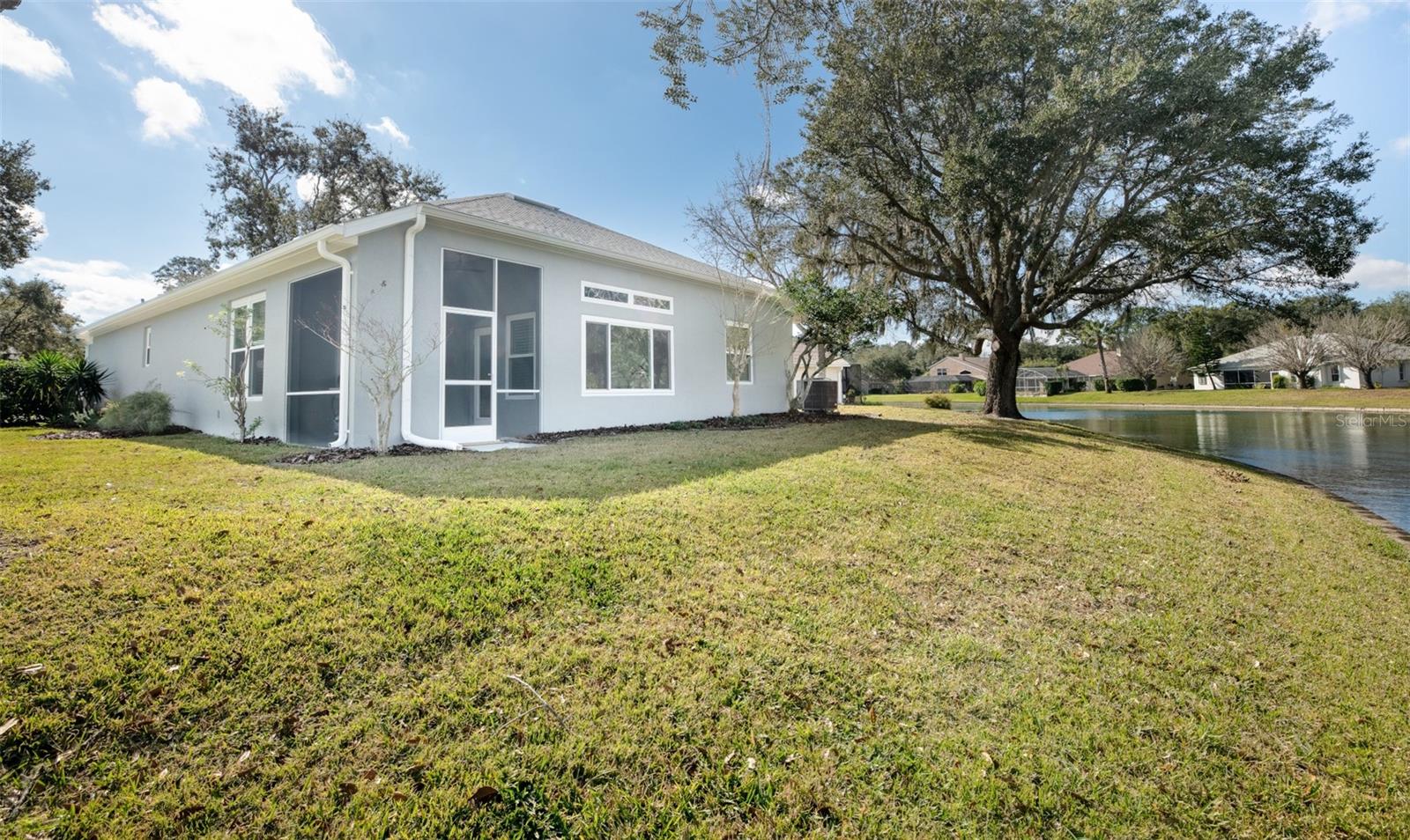 LINKSIDE GRAND HAVEN - Residential