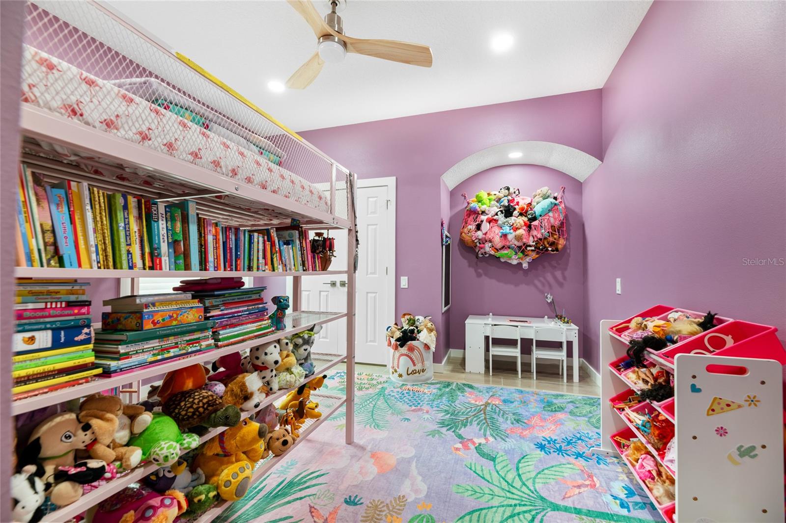 LINKSIDE GRAND HAVEN - Residential