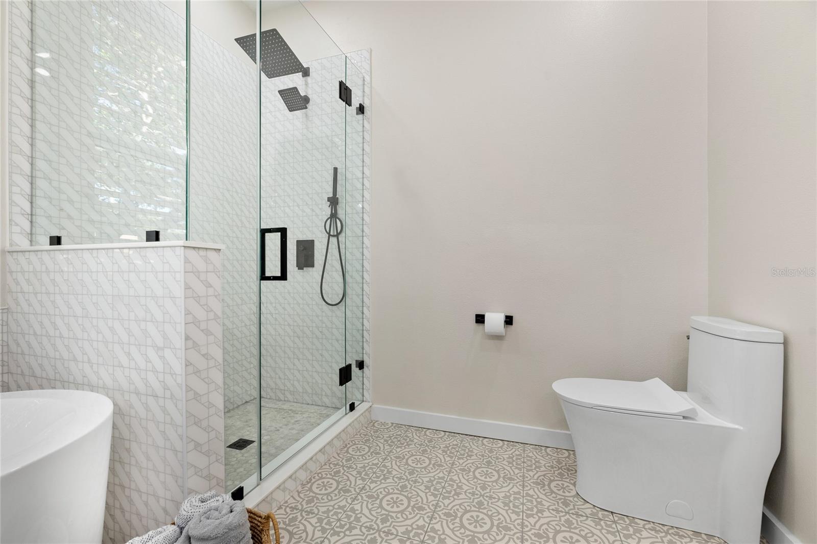 LINKSIDE GRAND HAVEN - Residential