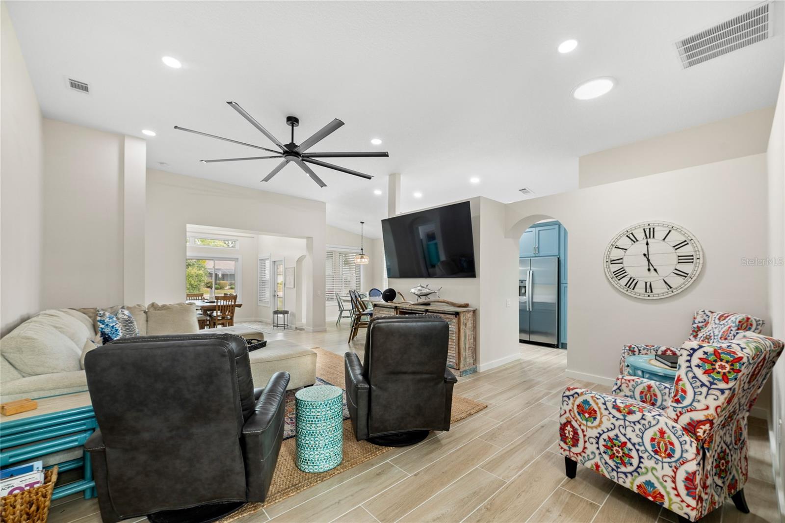 LINKSIDE GRAND HAVEN - Residential