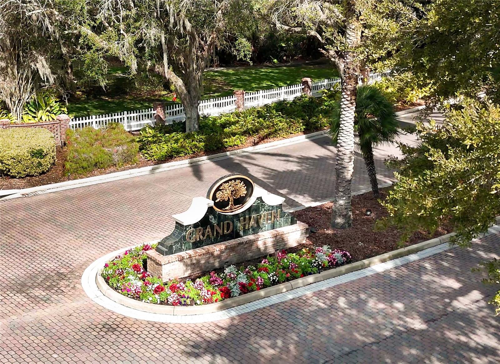 LINKSIDE GRAND HAVEN - Residential