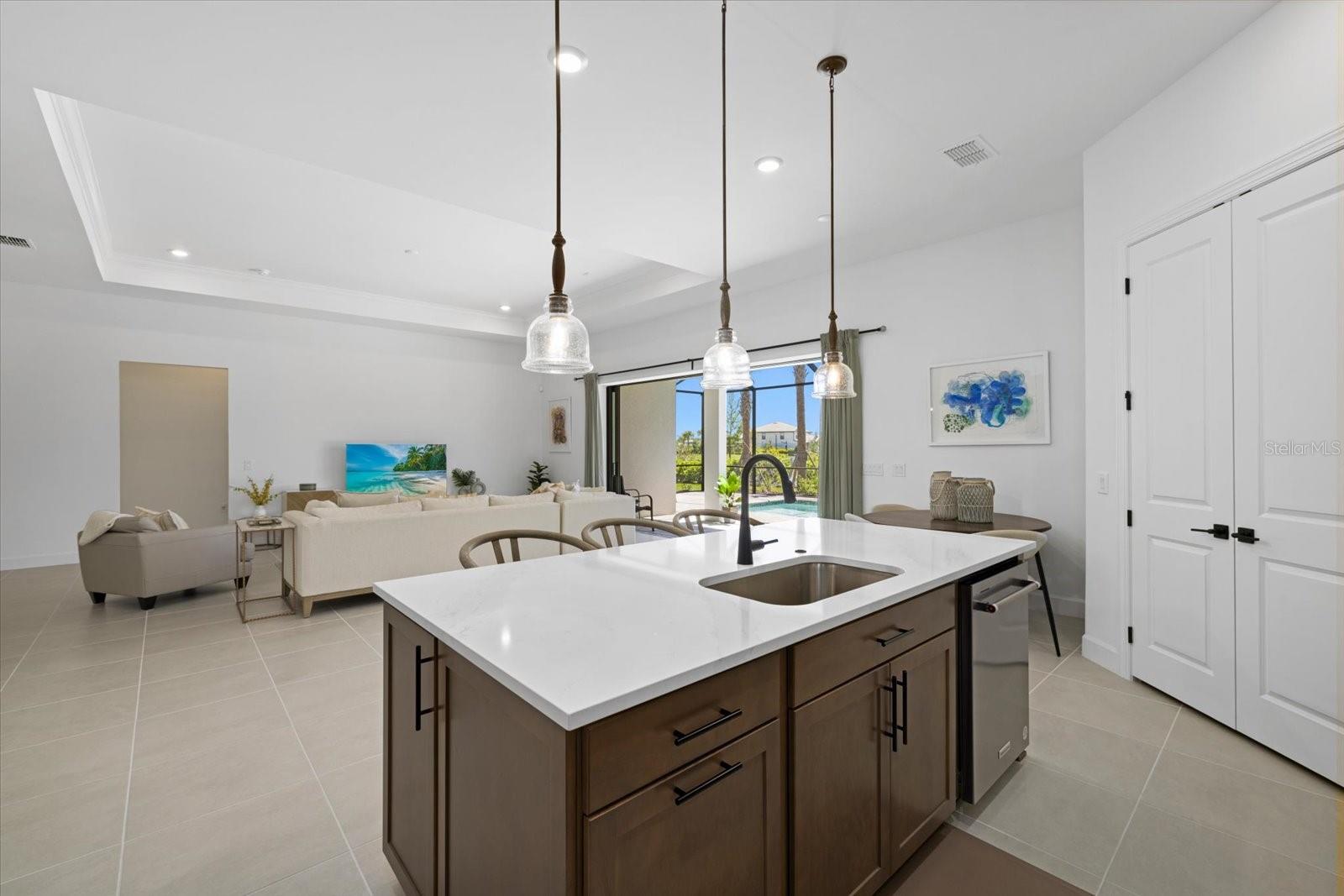 SAPPHIRE POINT PH IIIA - Residential