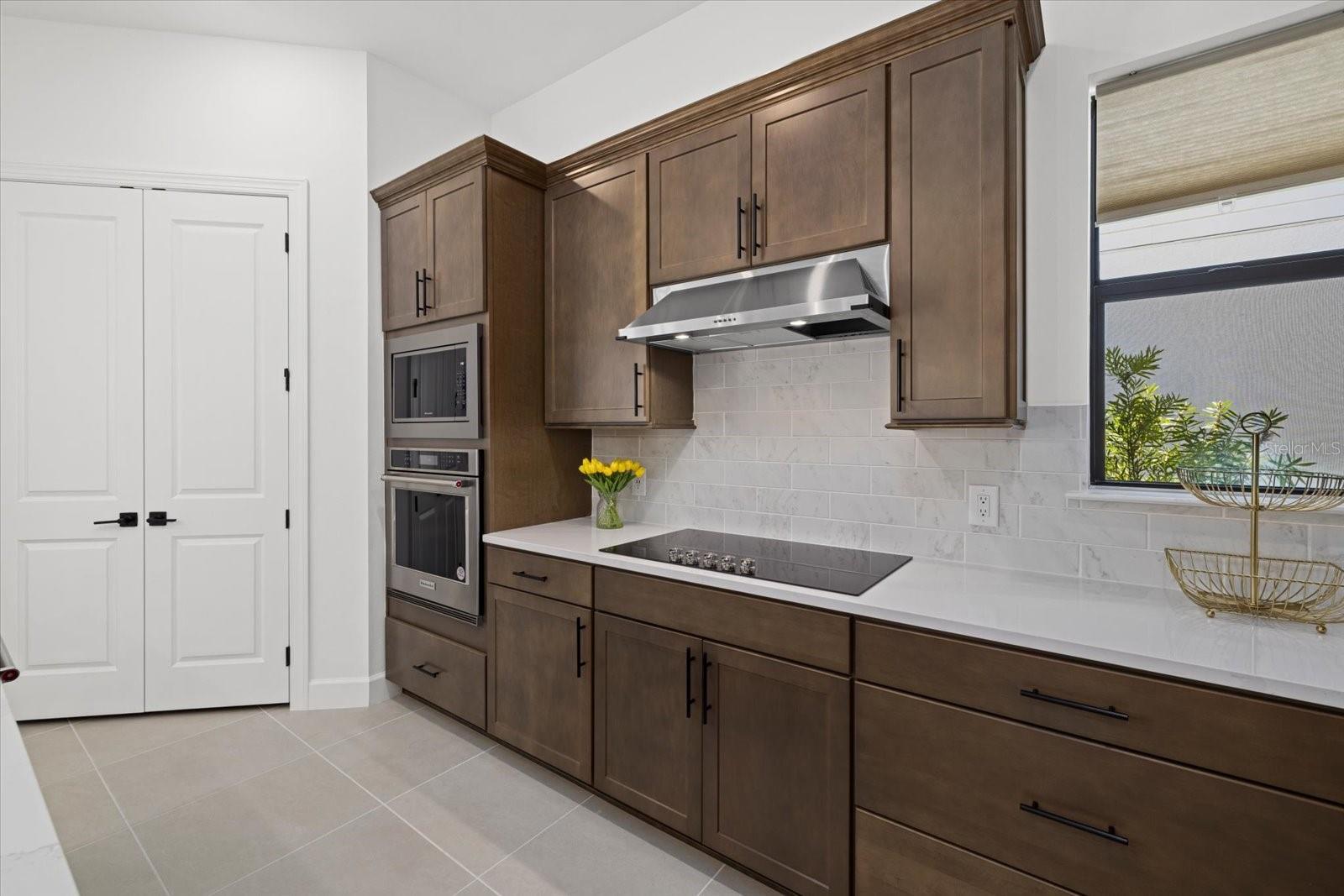 16211 HIDDEN OAK LOOP