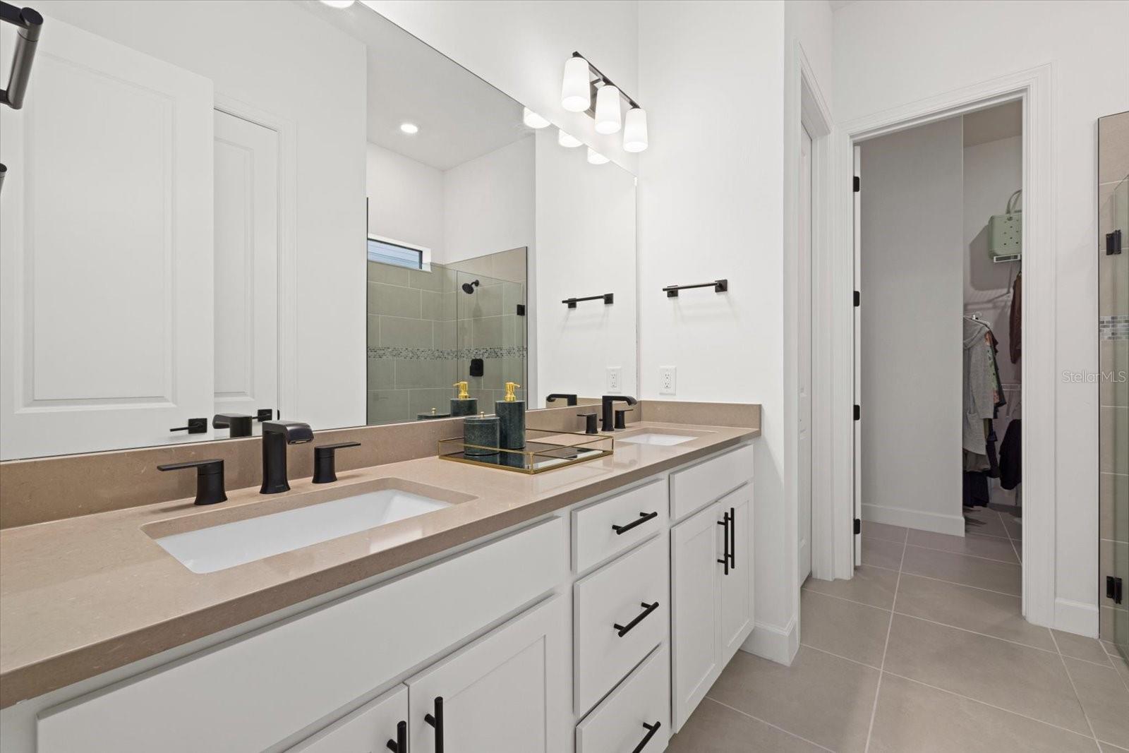 SAPPHIRE POINT PH IIIA - Residential