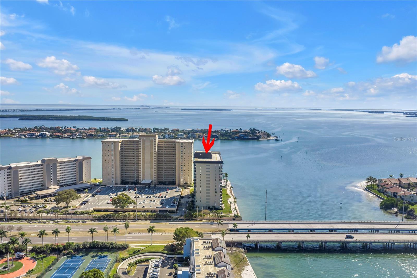 BAYWAY ISLES POINT BRITTANY FIVE - Residential