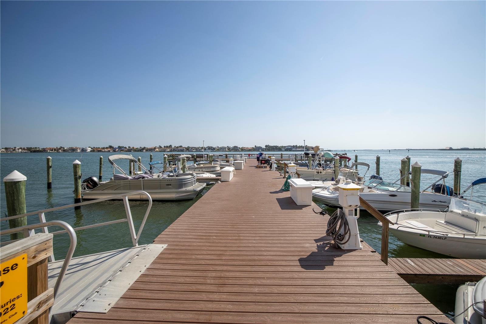 BAYWAY ISLES POINT BRITTANY FIVE - Residential