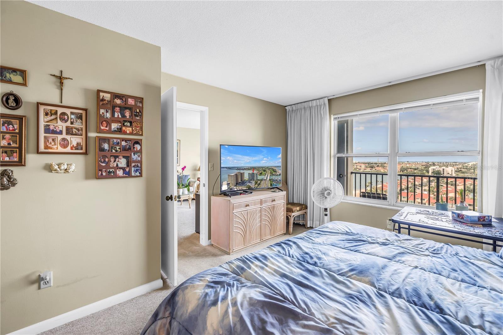 BAYWAY ISLES POINT BRITTANY FIVE - Residential