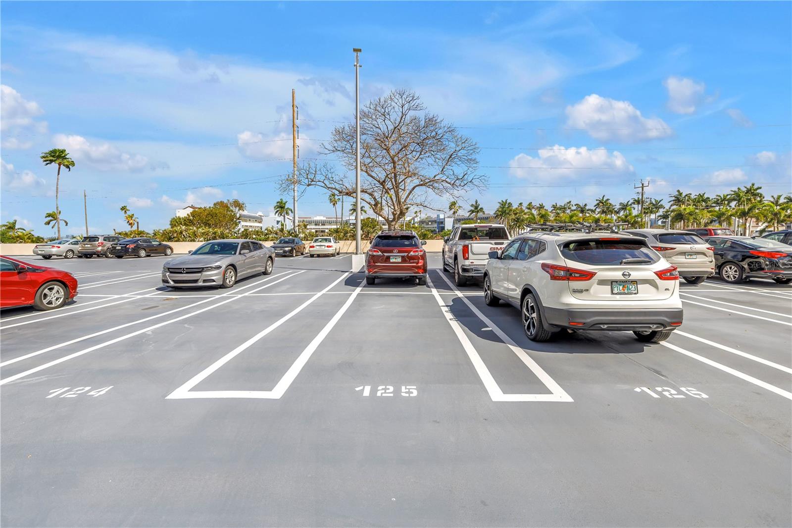 BAYWAY ISLES POINT BRITTANY FIVE - Residential