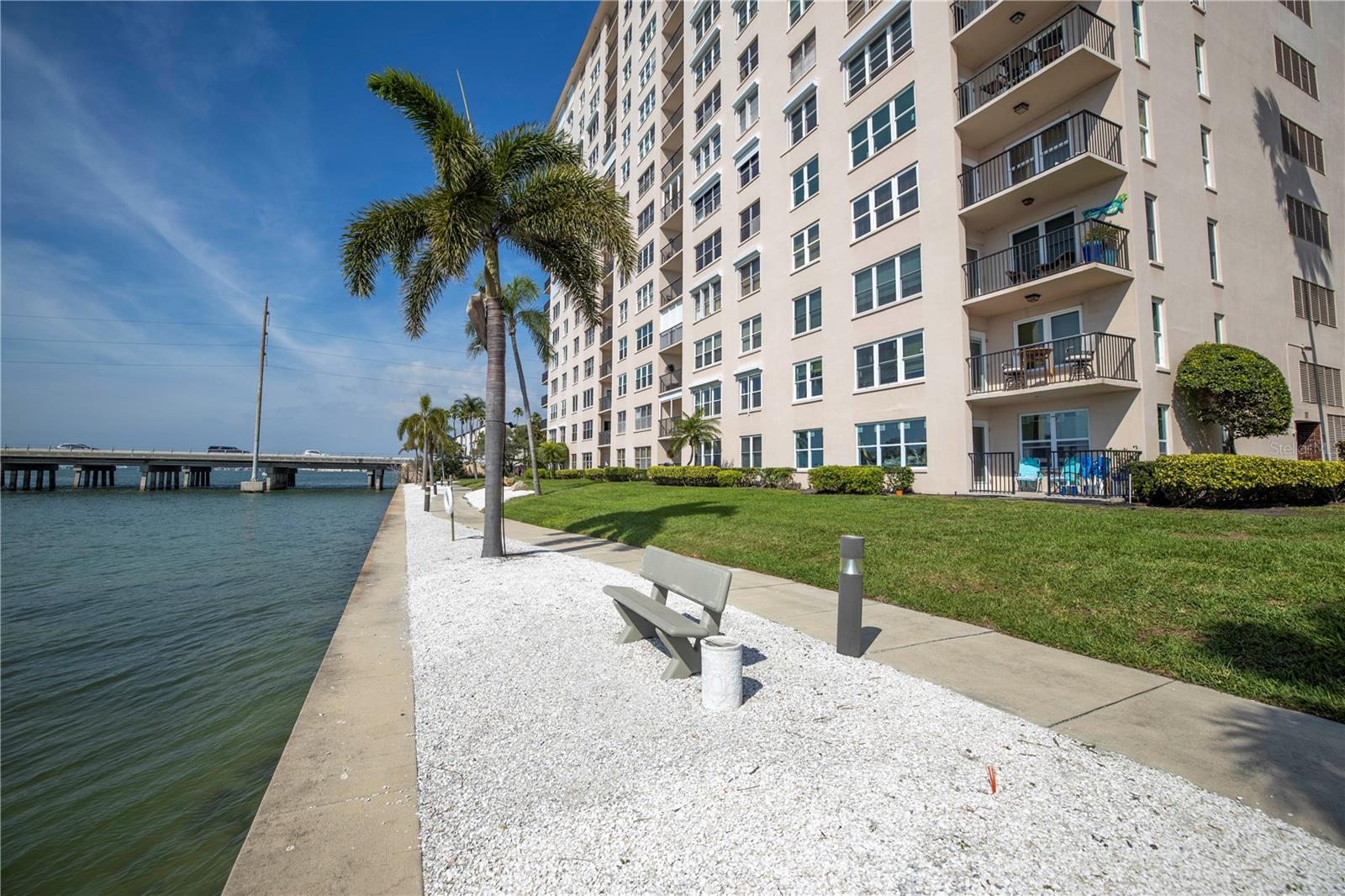 BAYWAY ISLES POINT BRITTANY FIVE - Residential
