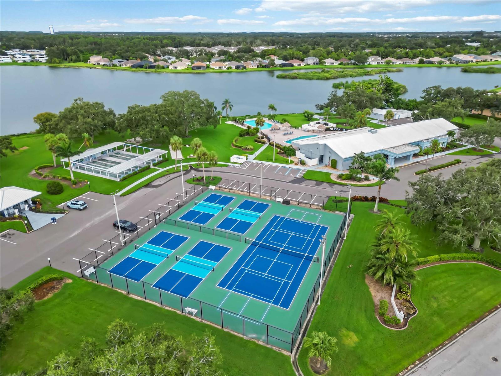 IMPERIAL LAKES ESTATES UNIT III - Residential